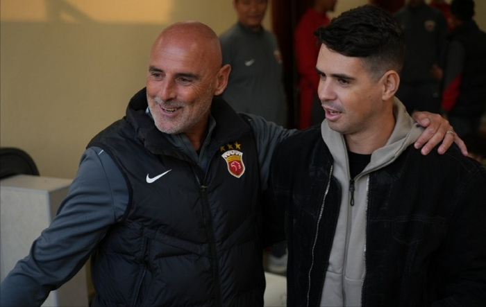 开云娱乐-奥斯卡空降卡塔尔，携家人与海港会合，见证海港1-4惨败泽尼特|上海海港|热身赛|奥斯卡-罗梅罗|圣彼得堡泽尼特俱乐部|穆斯卡特_新浪体育_新浪新闻