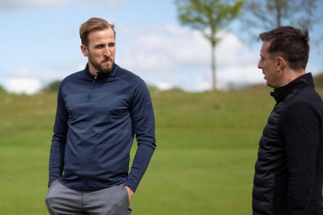 开云体育-要走了？凯恩接受采访谈未来：我要与热刺聊聊前途