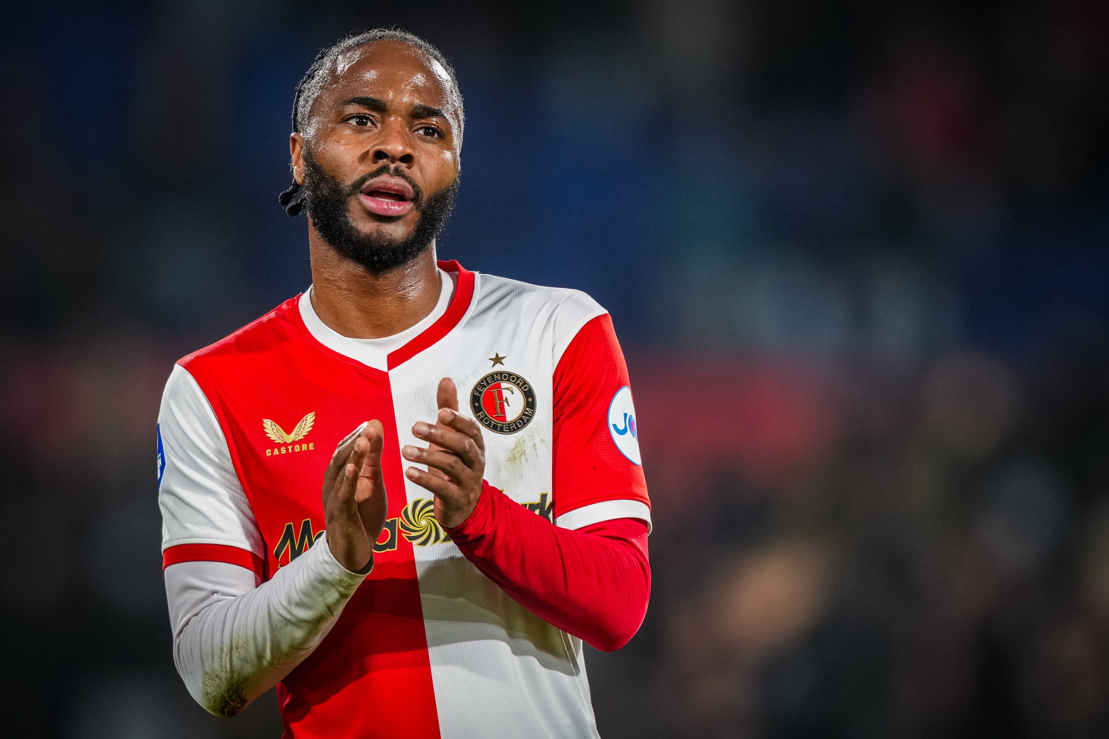 开云体育-前费耶诺德主帅：费耶诺德应与斯特林解约，这种状态最好直接退役