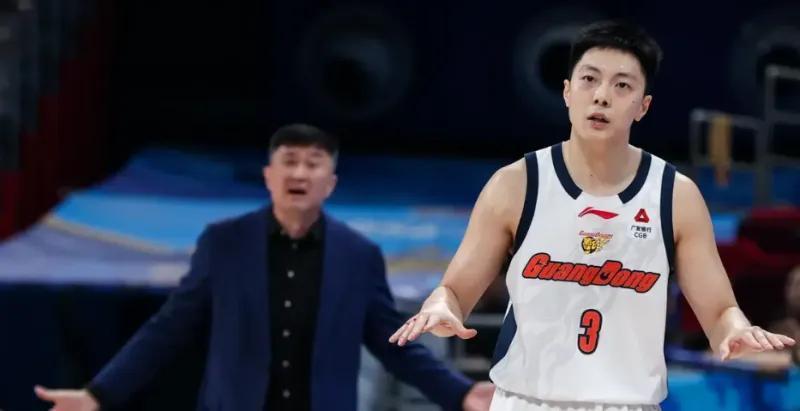 开云娱乐-京粤大战郭士强收获满满！胡明轩曾凡博周琦满状态，赵睿维持健康